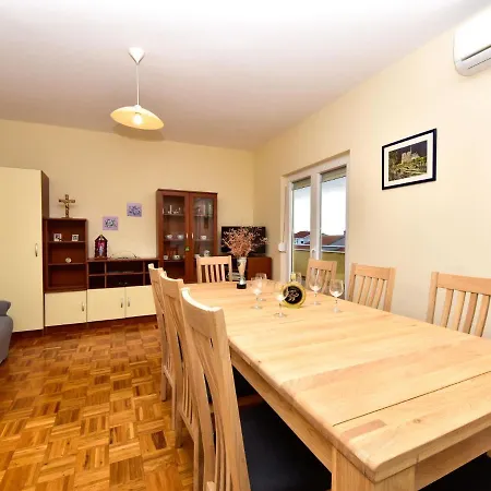 Appartamento Ante By Interhome *