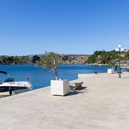 Apartamento Ante By Interhome Maslenica